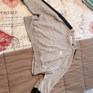 Vs pink cropped gray sweatshirt